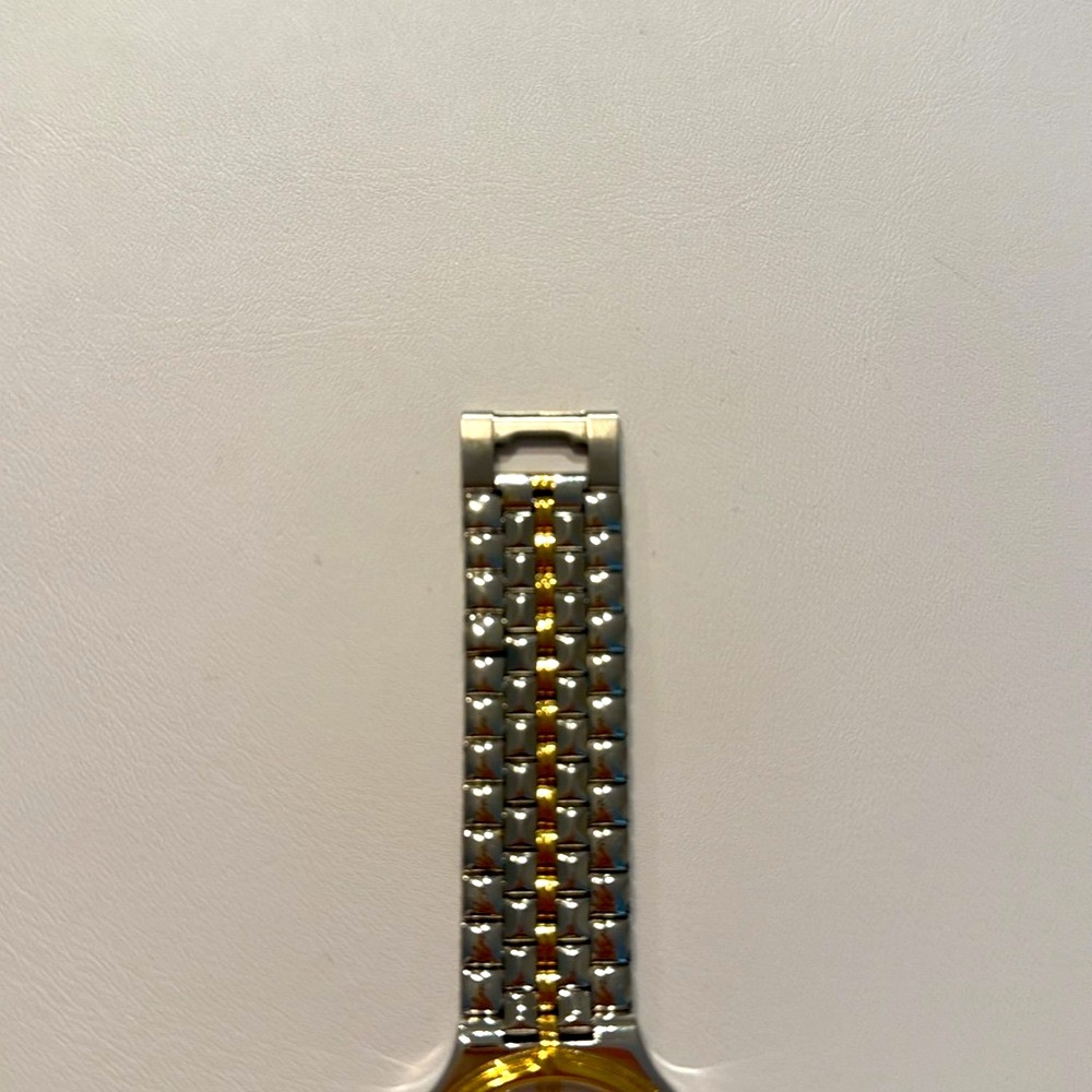 Bulova watch, beautiful two-toned. - Picture 4 of 11